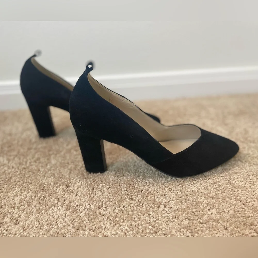 Cole‎ Haan Velvet Pumps NWOT